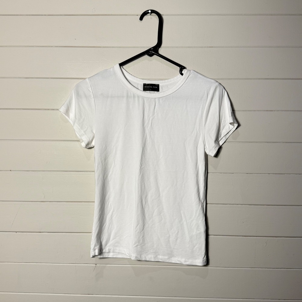 White Fox Boutique Baby Tee Womens‎ Size S White Modal Stretch Short Sleeve Top